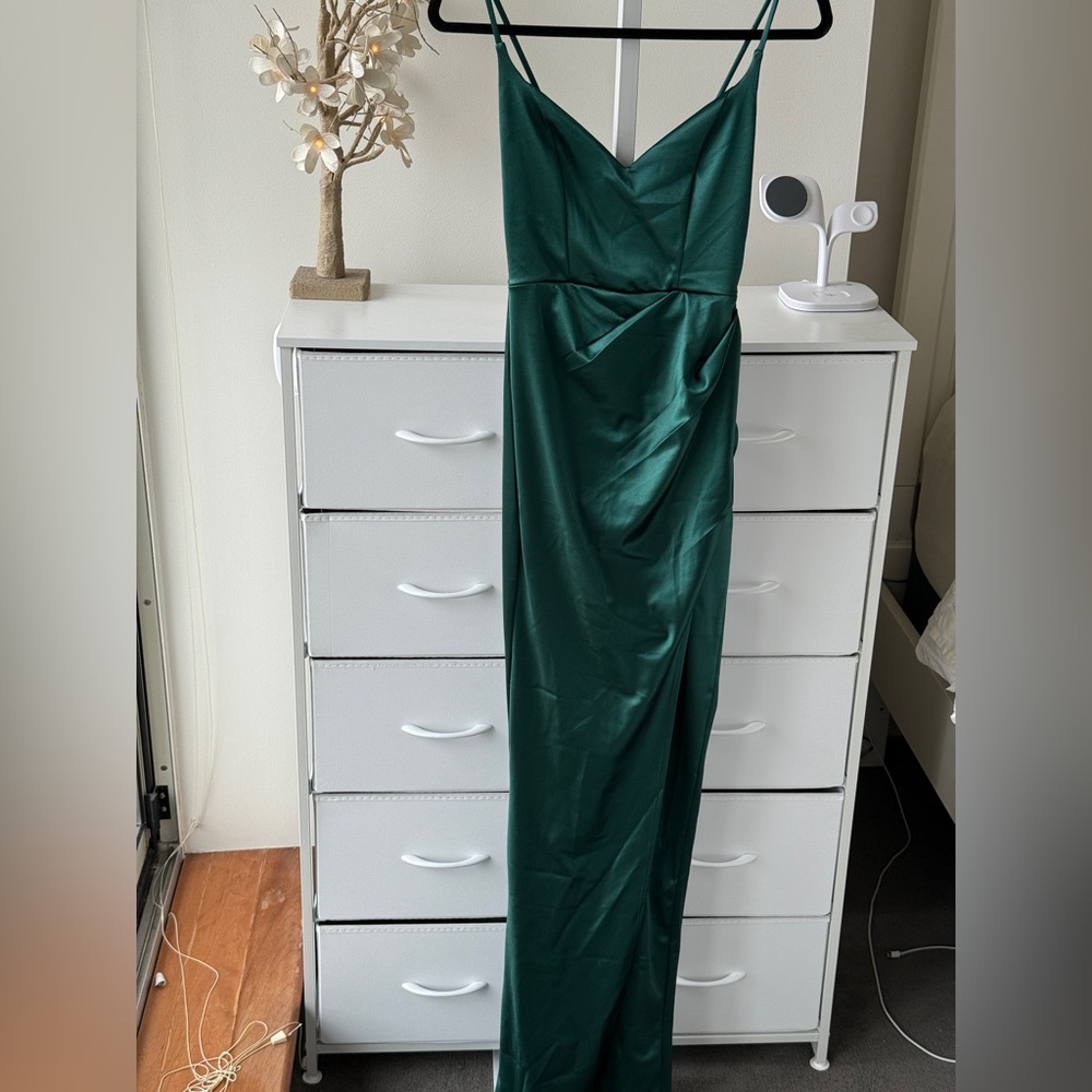 Anthropologie Emerald Green Satin Maxi Dress w/ High Slit – Size XS (Never Worn)
